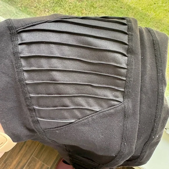 Alo Yoga High-Waist Moto Legging Size Small - Picture 4 of 8